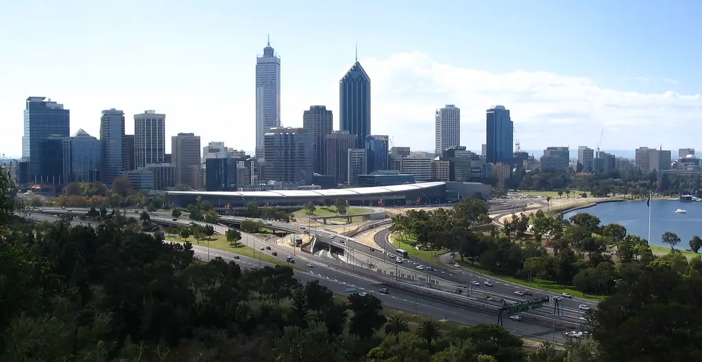 Australia Parent Visa 2026: Subclass 870, 103 and 143 Compared (Cost and Wait)